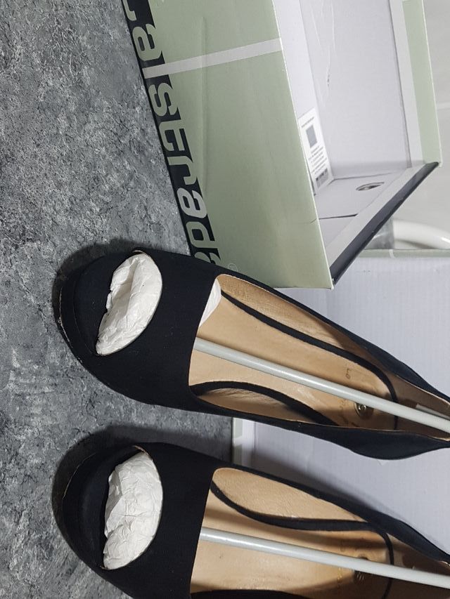 Zapatos negros La Strada