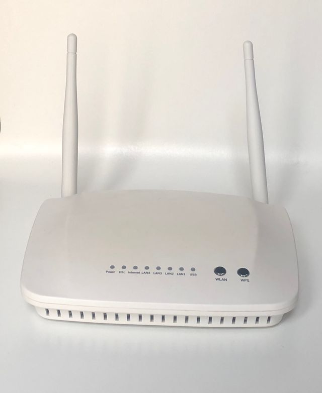 Pepephone Uncom RU5500UN ADSL2+ Router