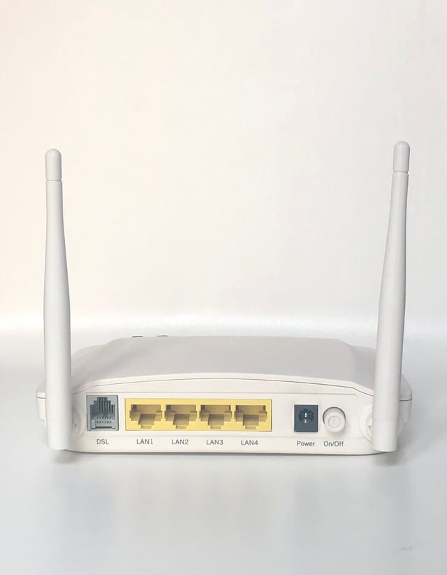 Pepephone Uncom RU5500UN ADSL2+ Router