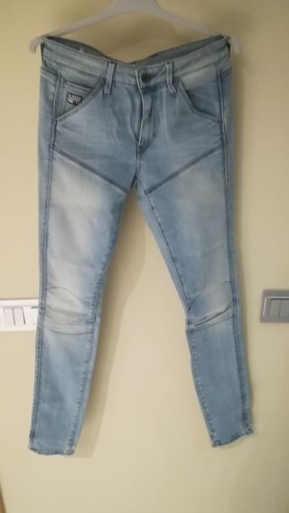 Pantalones tejanos G-Star Raw mujer de segunda mano por 15 EUR en Lleida en  WALLAPOP