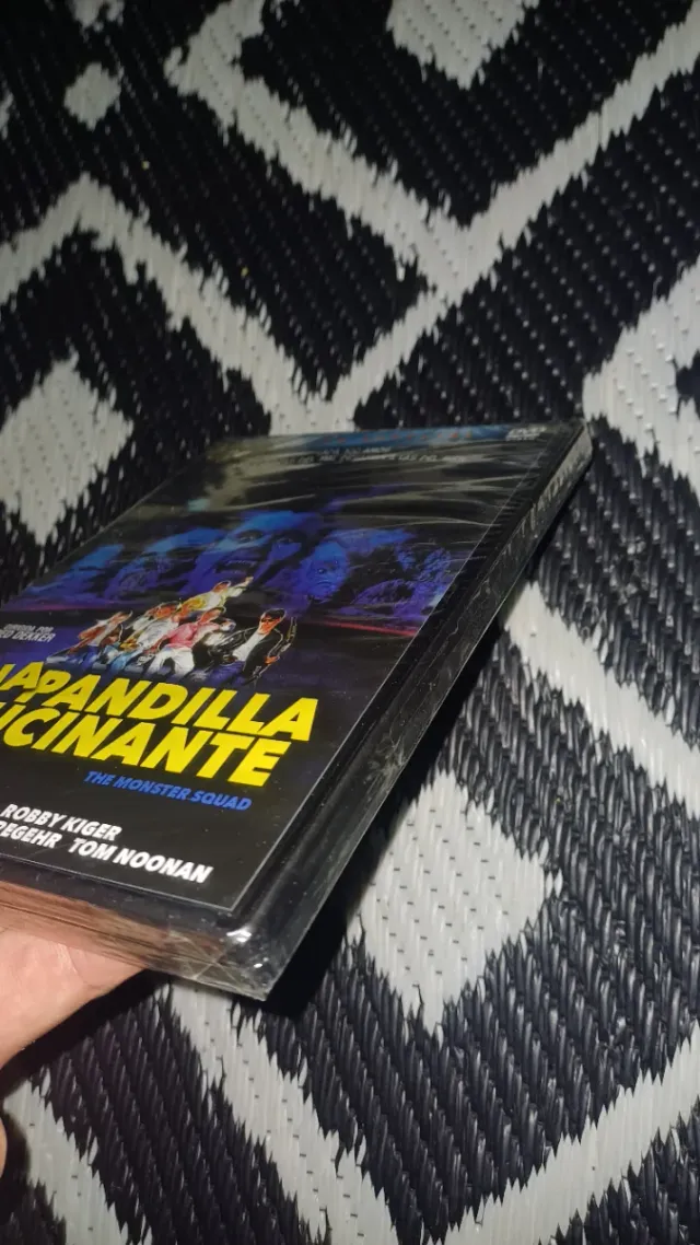 PRECINTADA! UNA PANDILLA ALUCINANTE  DESCATALOGADA