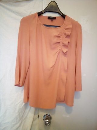 Blusa volantes trucco de segunda mano por 5 EUR en Madrid en WALLAPOP