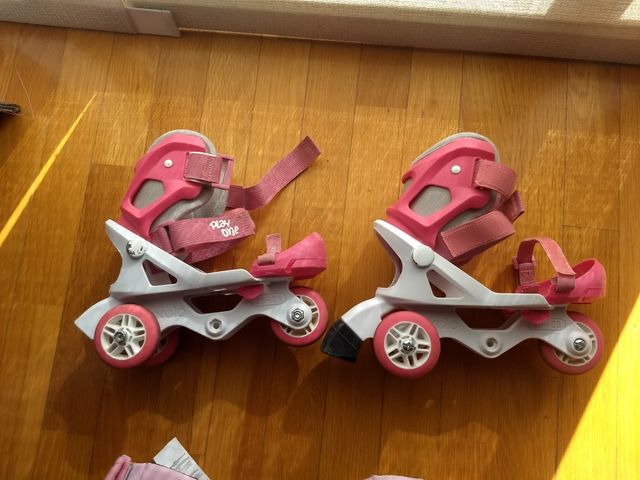 patines niña T.26-28 y protecciones