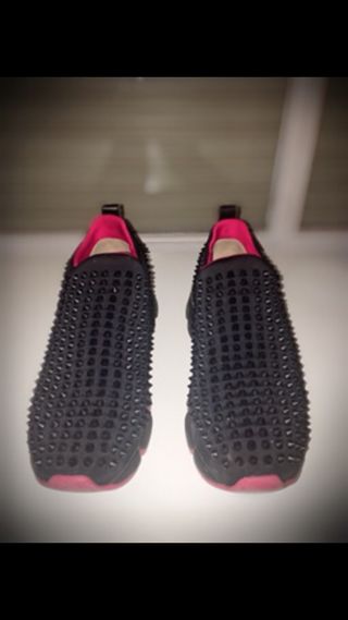 zapatillas louboutin negras