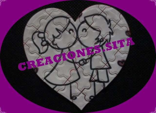 Frase con minipuzle corazon.