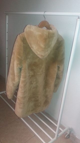 Abrigo de pelo de El Corte Inglés de segunda mano por 22 EUR en Novelda en  WALLAPOP