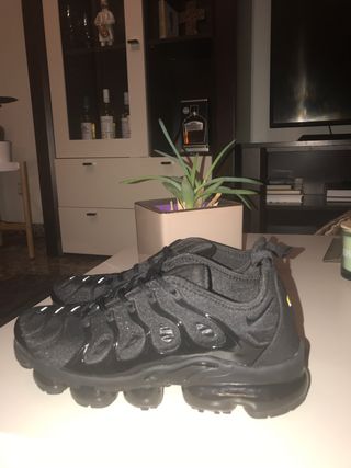 Zapatillas Nike Vapormax de segunda mano en Zaragoza en WALLAPOP Nike AIR MAX VAPORMAX PLUS de segunda mano por 120 € en