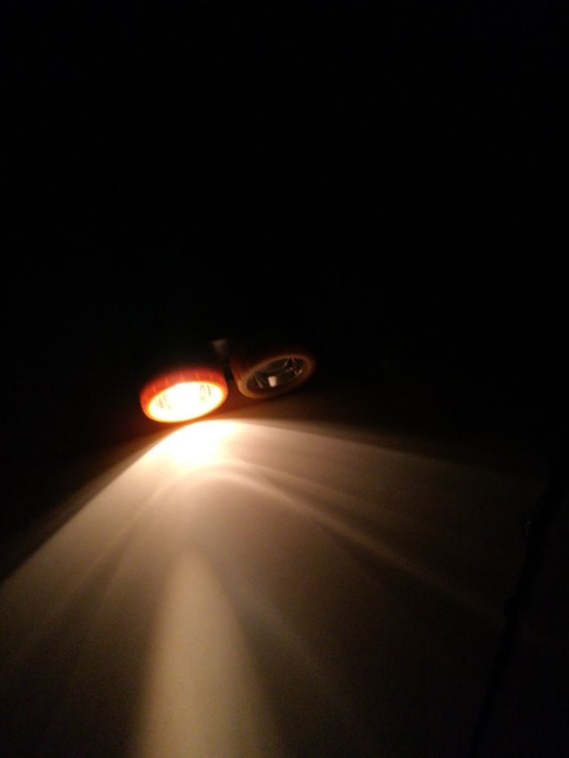 super linterna doble haz orientable