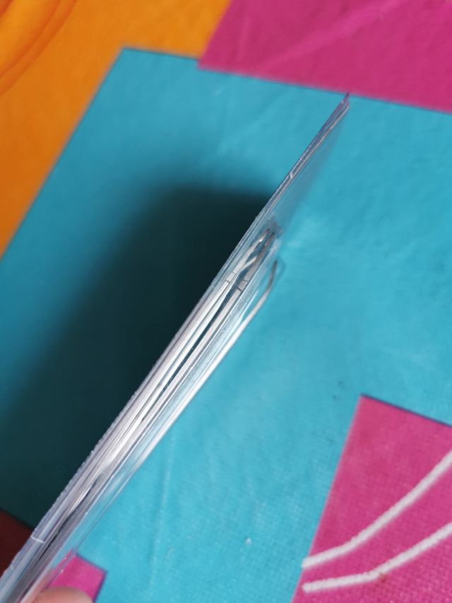 PINZAS DE DEPILAR A EXTRENAR DE ACERO INOXIDABLE.