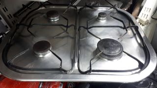 Encimera de 4 fuegos para horno teka de segunda mano por 60 EUR en Badalona  en WALLAPOP