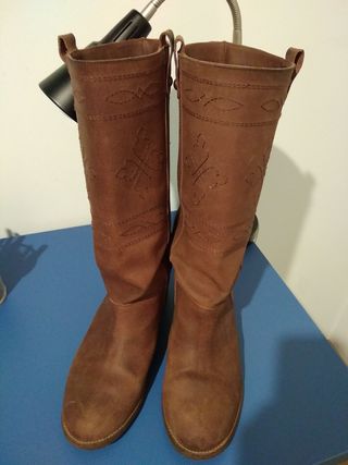 Botas Camperas mujer de segunda mano por 15 EUR en Vilalba en WALLAPOP