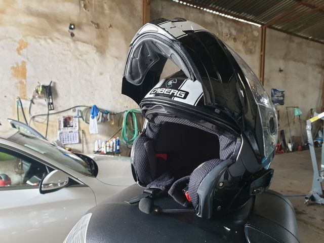 Cascos shack  y cascos Caberg