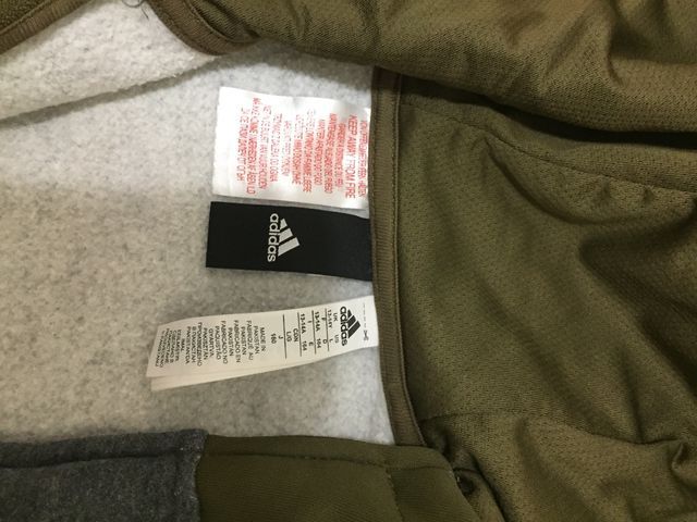 bombilla Coca Consumir Sudadera Adidas gris y verde de segunda mano por 18 € en Valencia en WALLAPOP bombilla Coca Consumir Sudadera Adidas gris y verde de segunda mano por 18 € en Valencia en WALLAPOP