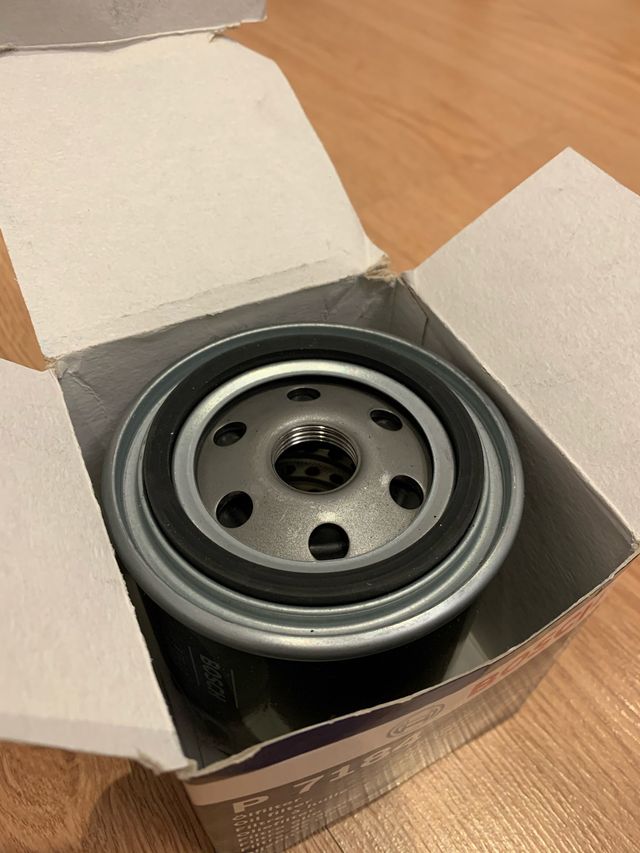 Filtro aceite coche marca Bosch F026407184 Renault