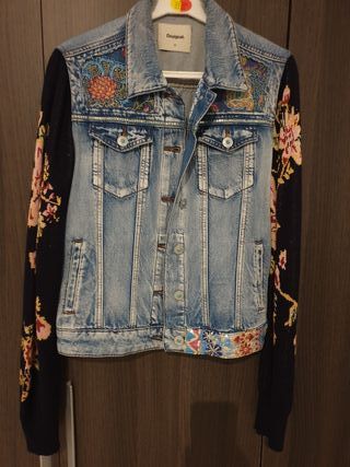 Chaqueta Desigual de segunda mano en la provincia de Santa Chaqueta Desigual de segunda mano en la provincia de
