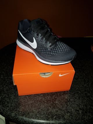Playera nike air zoom pegasus n36 de segunda mano por 70 EUR en Vecindario  en WALLAPOP