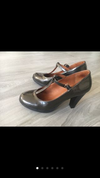 zapatos cerrados de vestir