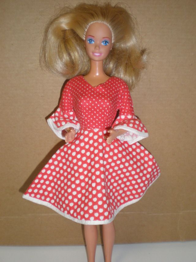 VESTIDO DE LUNARES PARA BARBIE O SIMILARES