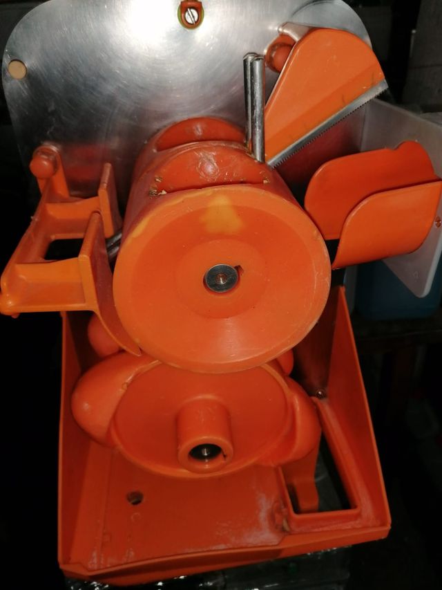 MAQUINA DE ZUMOS AUTOMATICA (USADA)