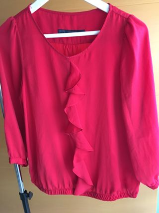 blusas rojas zara