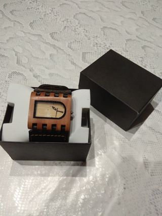Reloj de pulsera de madera de segunda mano en WALLAPOP Reloj de pulsera de madera de segunda mano en WALLAPOP