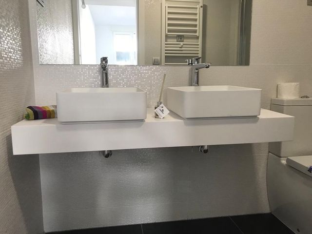 Encimera de baño de segunda mano por 105 € en Madrid en WALLAPOP