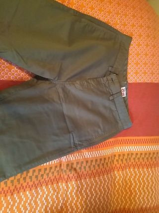 Pantalones Arturo Calle de segunda mano por 10 EUR en Madrid en WALLAPOP