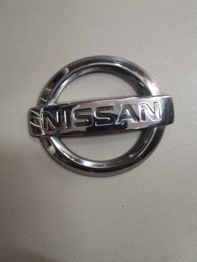 EMBLEMA INSIGNIA NISSAN