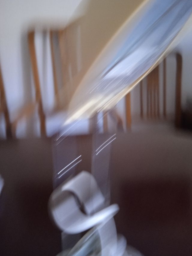 Lámpara de mesa telescópica.