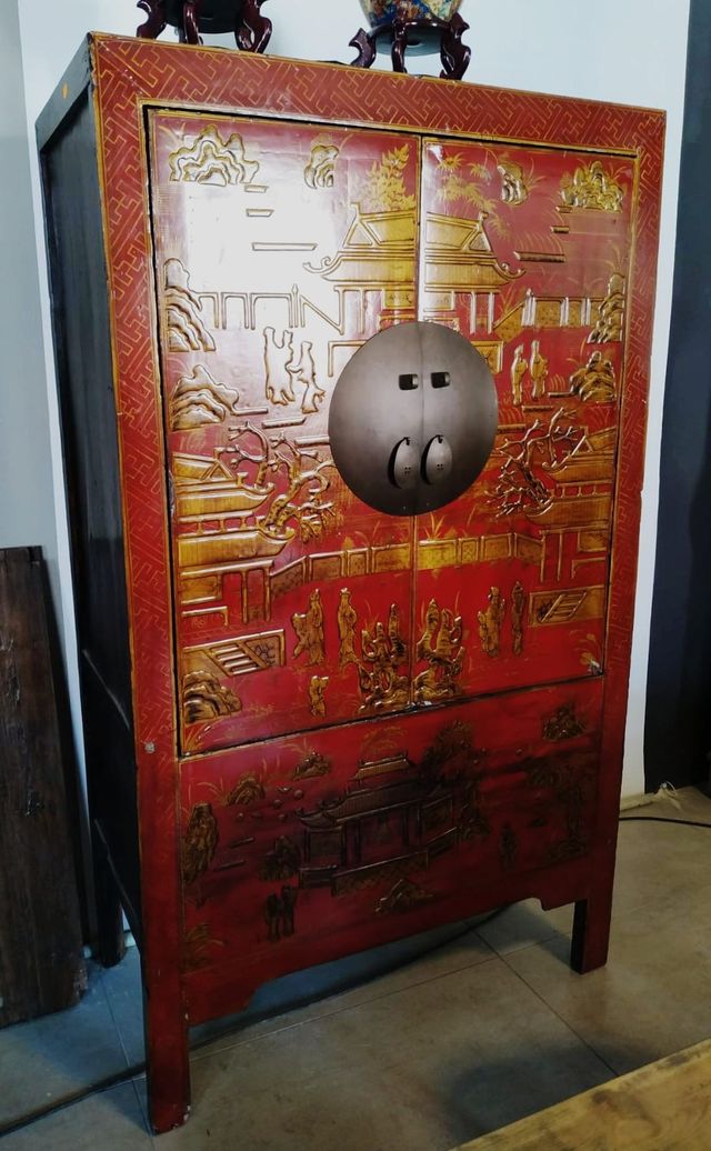 Armario antiguo de boda chino de segunda mano por 590 € en Madrid en