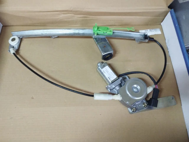 Elevalunas electrico izq Fiat Uno 3 Puertas