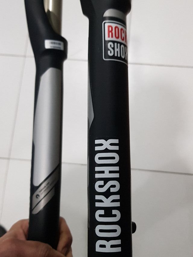 horquilla rock shox  XC 30 Gold solo air 24/26 80m