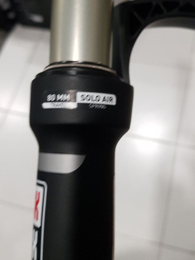 horquilla rock shox  XC 30 Gold solo air 24/26 80m