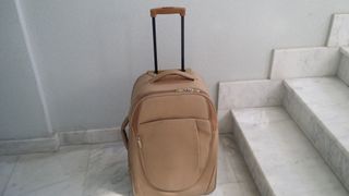 MALETA ADOLFO DOMINGUEZ de segunda mano por 25 EUR en Madrid en WALLAPOP
