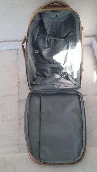MALETA ADOLFO DOMINGUEZ de segunda mano por 25 EUR en Madrid en WALLAPOP