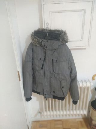 abrigo plumas gris