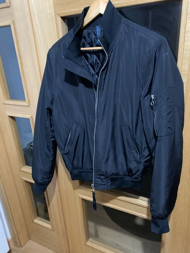 Chaqueta color negro