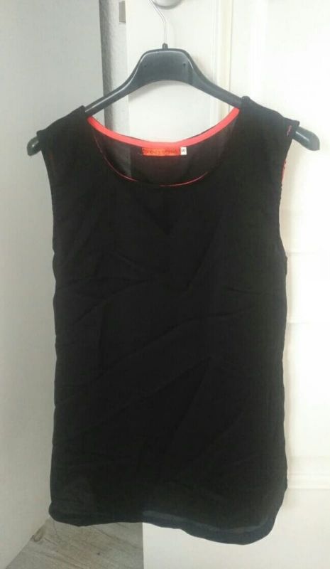 Camiseta chica, a estrenar