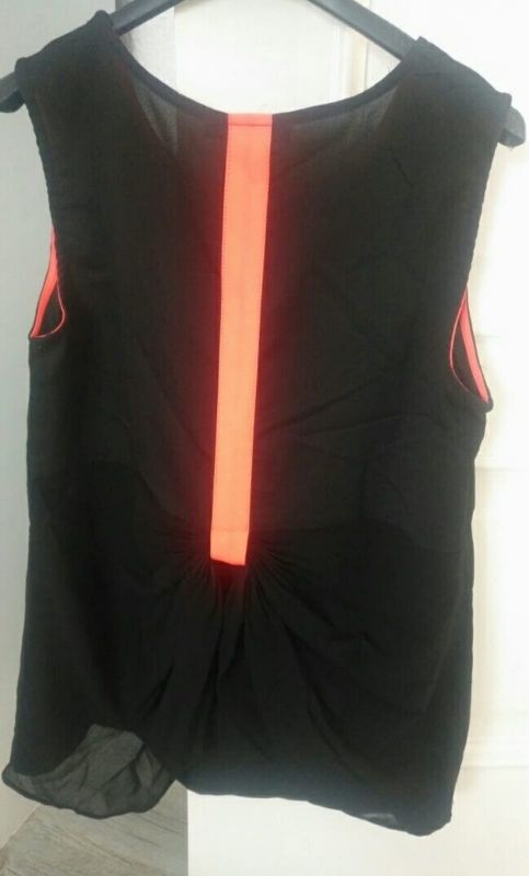 Camiseta chica, a estrenar