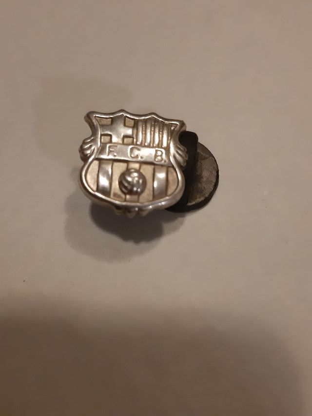 pin antiguo del Barça de Plata