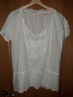 Camisa blanca tipo ibicenca de manga corta de algo