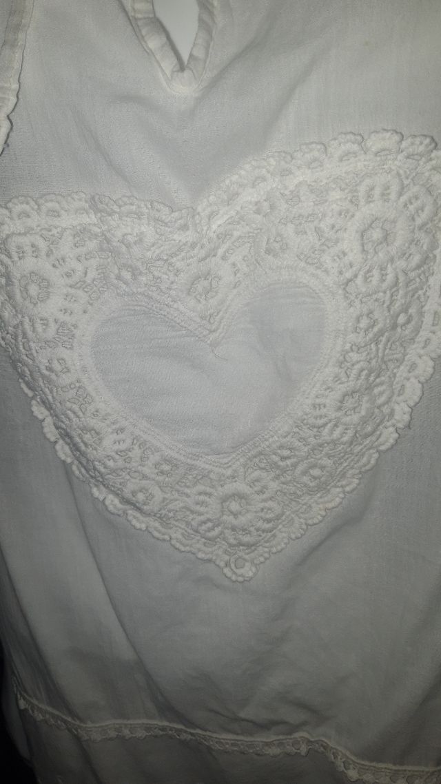 Camisa blanca tipo ibicenca de manga corta de algo