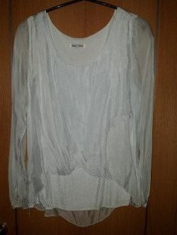 Camisa de seda y lentejuelas azul claro