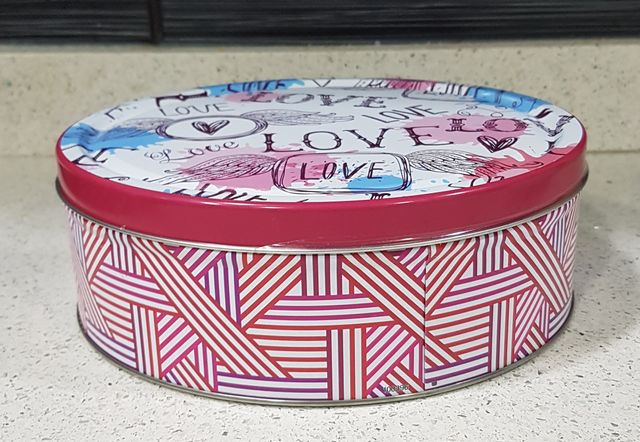 Caja de lata para galletas o de decoración