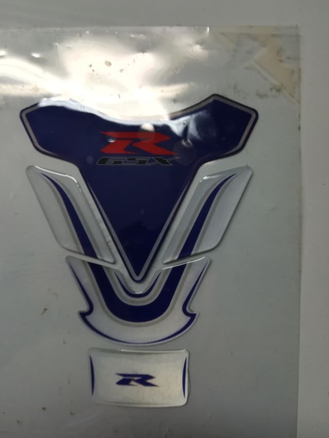 pegatina depósito gsx r
