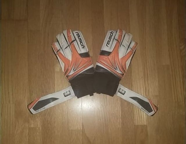 GUANTES DE PORTERO DE FÚTBOL