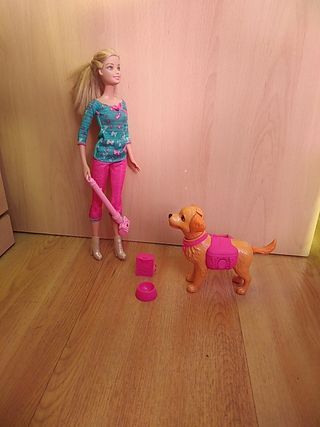barbie cuidadora de perros