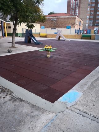 Baldosas caucho de segunda mano en WALLAPOP