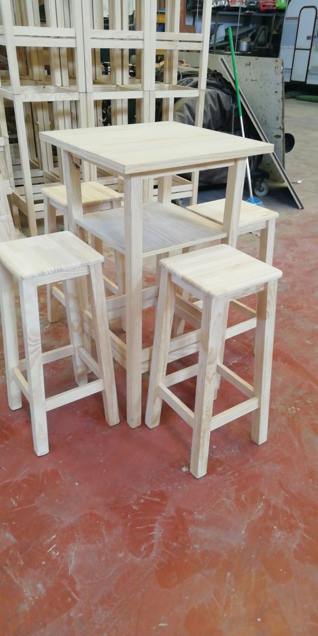 MUEBLES DE BAR de segunda mano por 15 € en Dehesa del Cañaveral en WALLAPOP