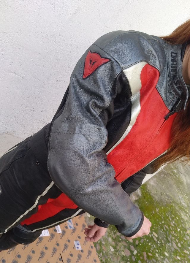 Traje cuero Dainese moto chica T38 regalo guantes
